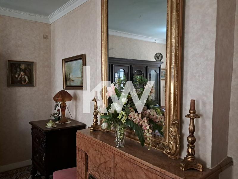 Maison - 381 m² - 10 pièces