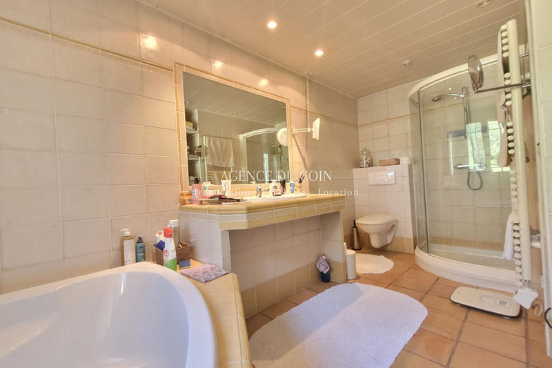 Maison - 200 m² - 4 pièces