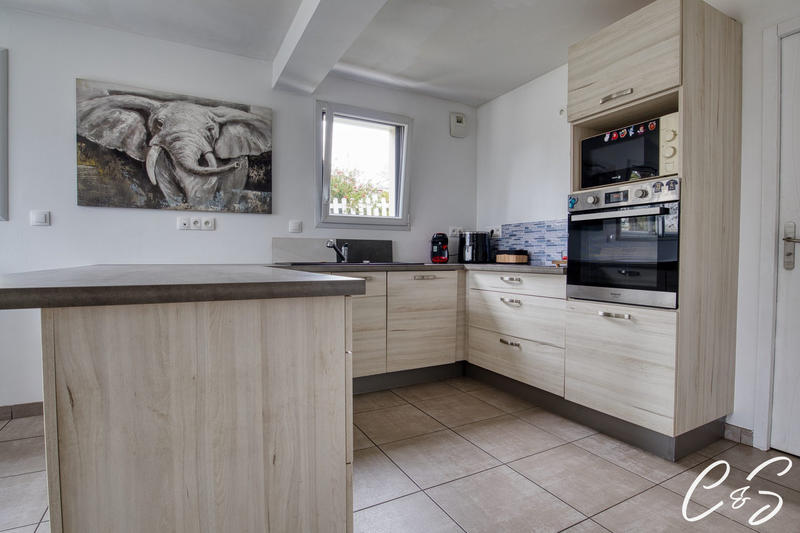 Maison - 90 m² - 4 pièces