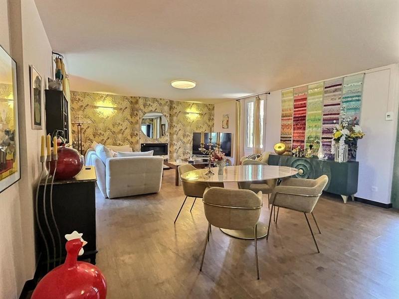 Maison - 99 m² - 5 pièces