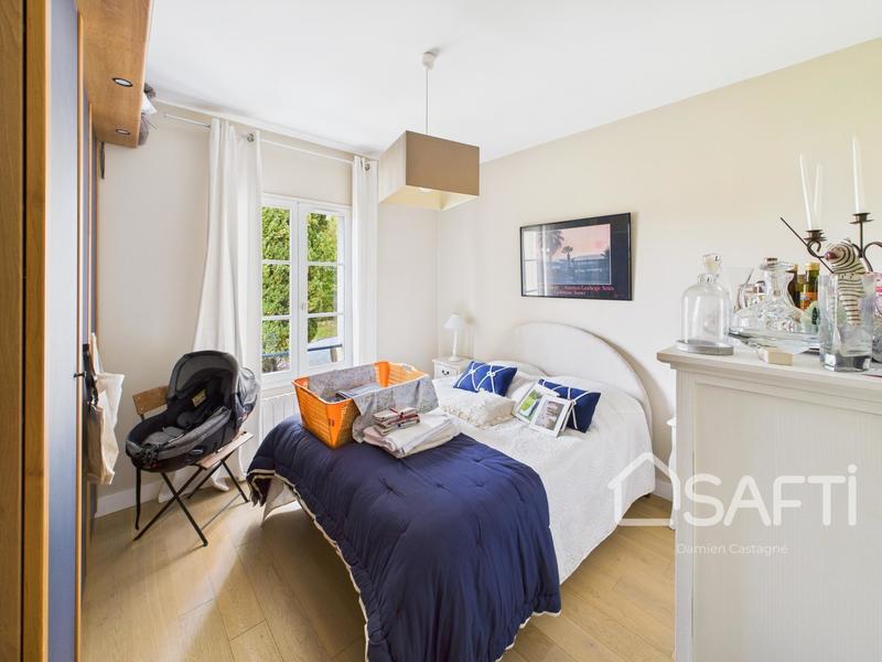 Villa - 245 m² - 7 pièces