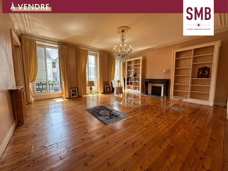Appartement - 187 m² - 4 pièces