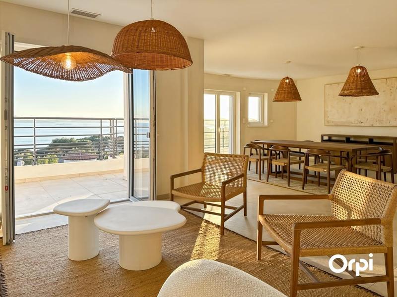 Villa - 230 m² - 6 pièces