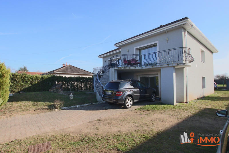 Villa - 200 m² - 6 pièces