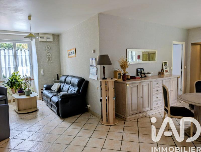 Maison - 214 m² - 8 pièces