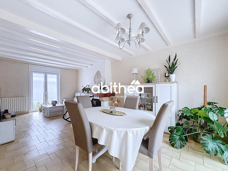 Maison - 83 m² - 4 pièces