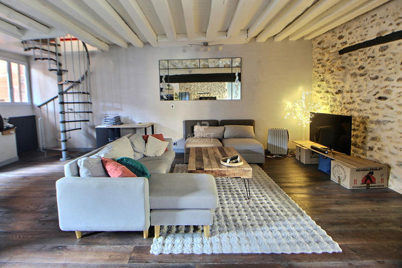 Maison - 154 m² - 8 pièces