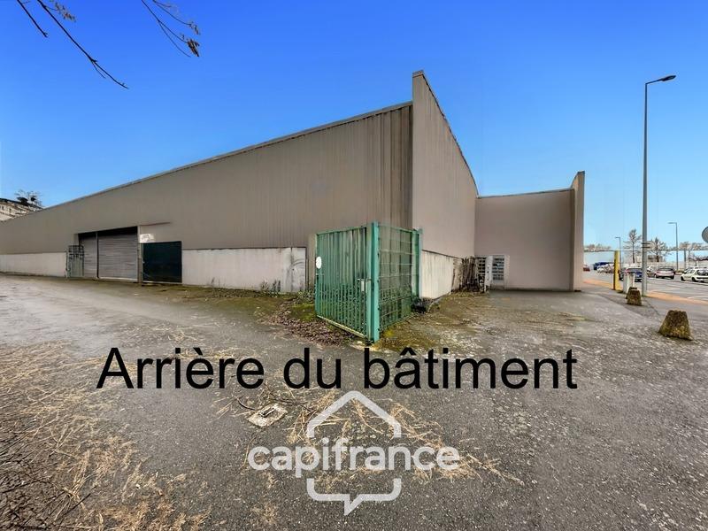 Local commercial - 750 m² - 2 pièces