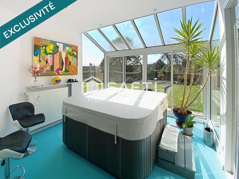 Propriété - 369 m² - 11 pièces