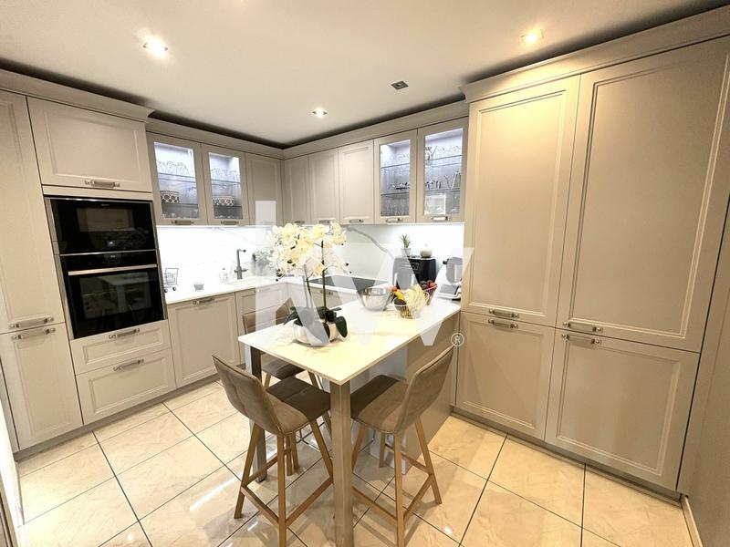 Maison - 165 m² - 6 pièces