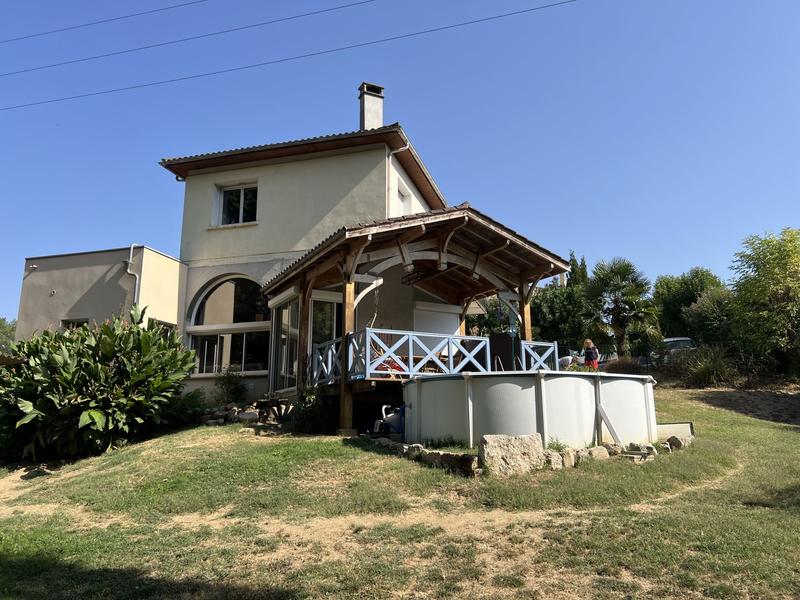 Maison - 185 m² - 6 pièces