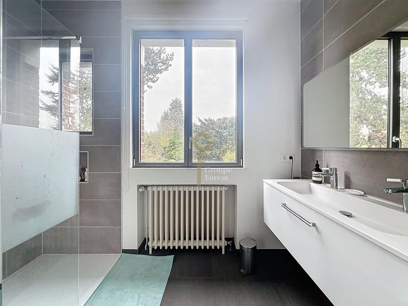 Maison - 219 m² - 6 pièces