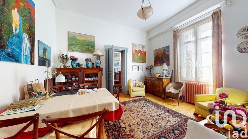 Maison - 328 m² - 10 pièces