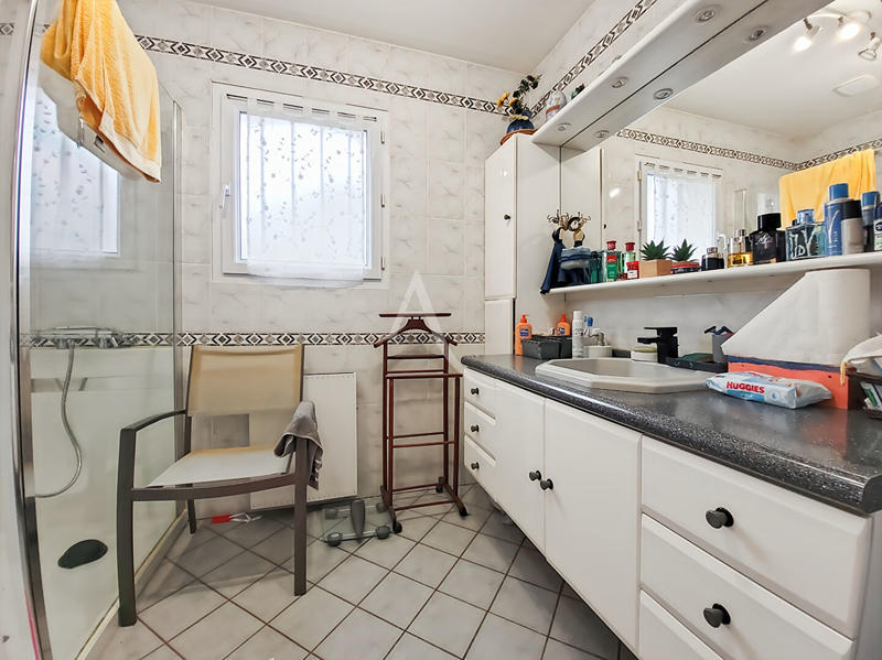 Maison - 98 m² - 4 pièces