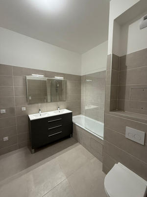 Appartement - 105 m² - 4 pièces