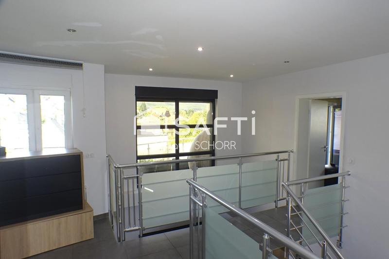 Appartement - 144 m² - 5 pièces