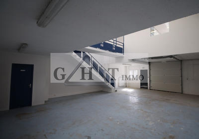 Entrepôt - 125 m²