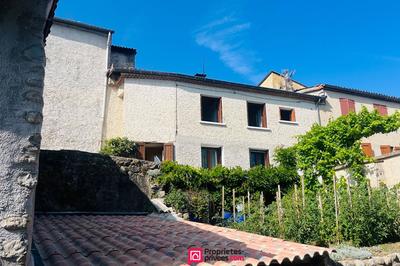 Maison de village - 95 m² - 4 pièces