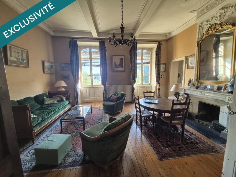 Appartement - 211 m² - 10 pièces