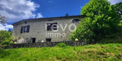 Maison - 160 m² - 5 pièces