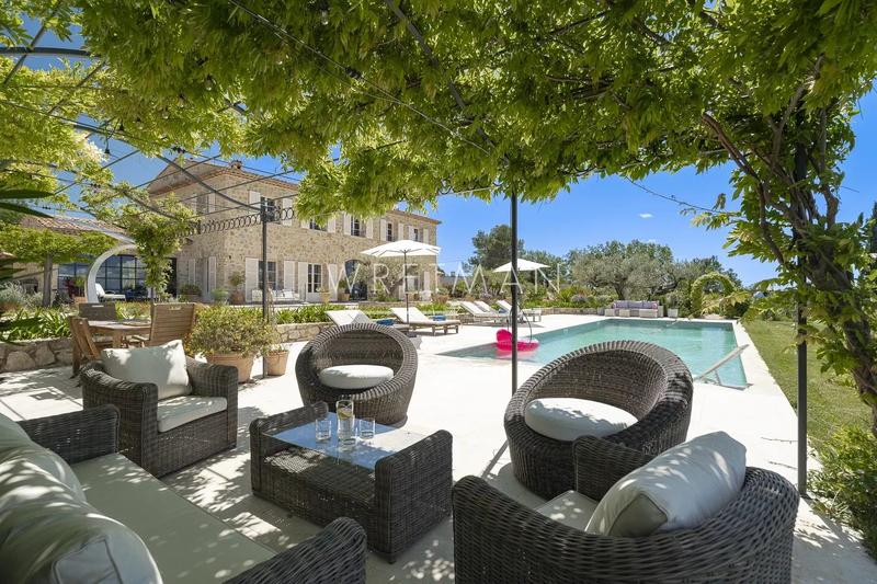 Bastide - 328 m² - 8 pièces