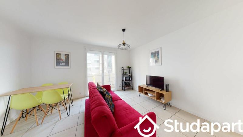 Chambre - 11 m² - 1 pièce