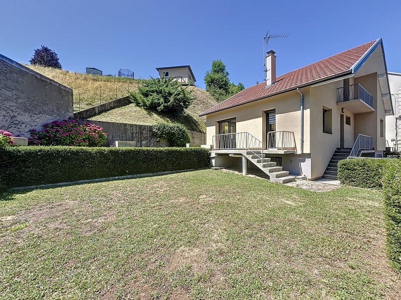 Maison - 97 m² - 6 pièces