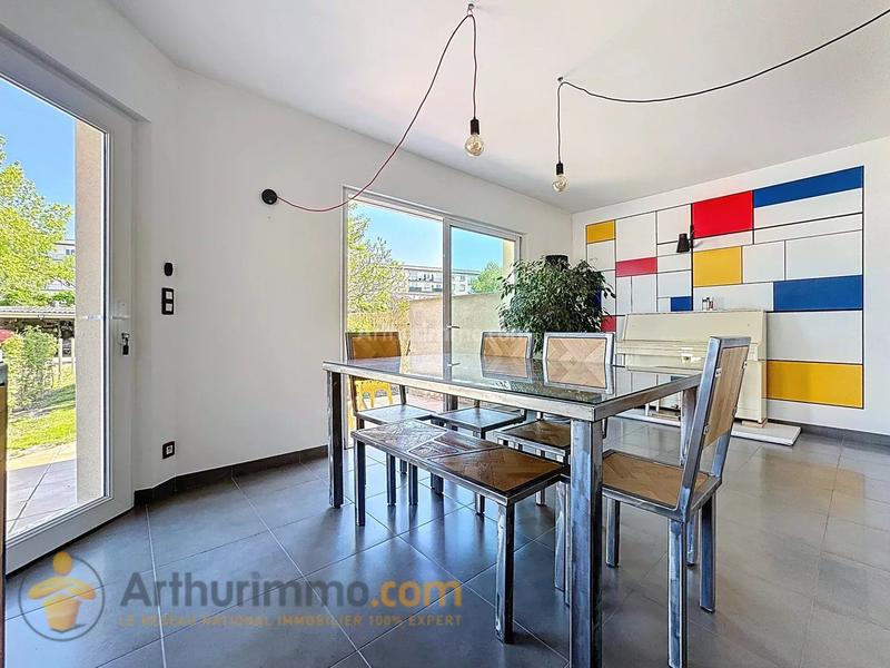 Maison - 92 m² - 5 pièces