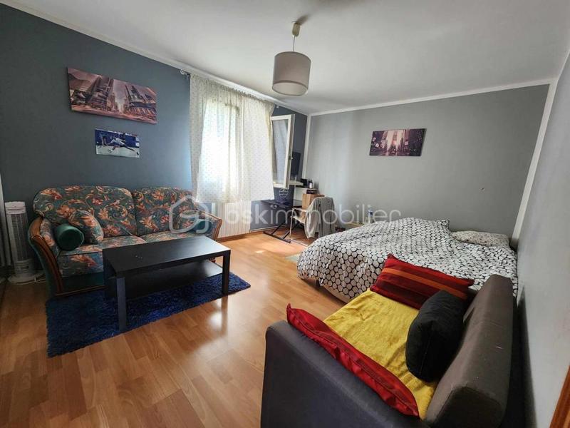 Maison traditionnelle - 173 m² - 7 pièces