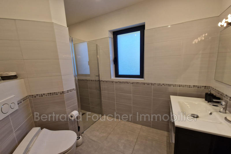 Propriété - 220 m² - 7 pièces
