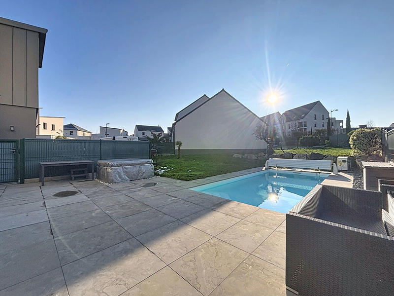 Maison - 144 m² - 5 pièces