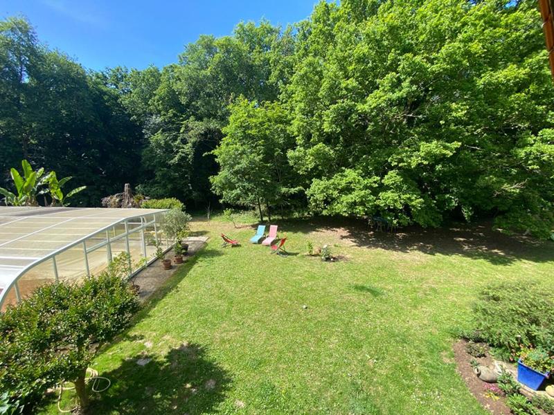 Maison - 330 m² - 9 pièces