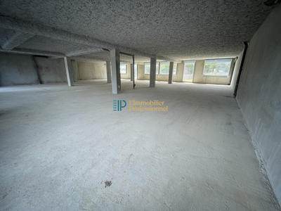 Local commercial - 137 m²