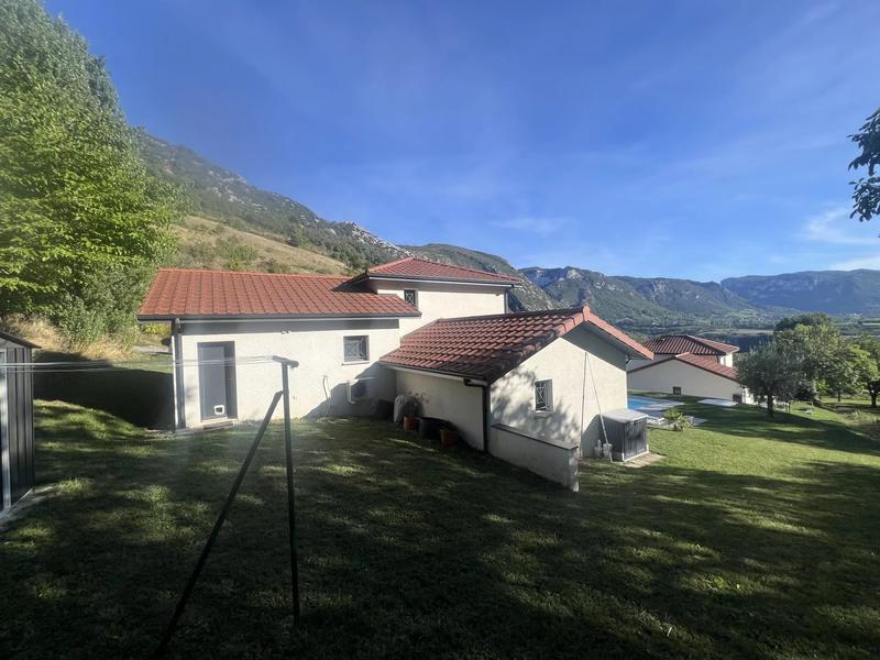 Maison - 113 m² - 5 pièces