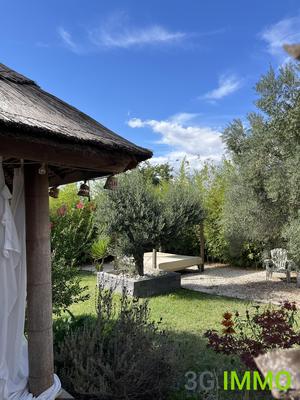 Villa - 266 m² - 9 pièces