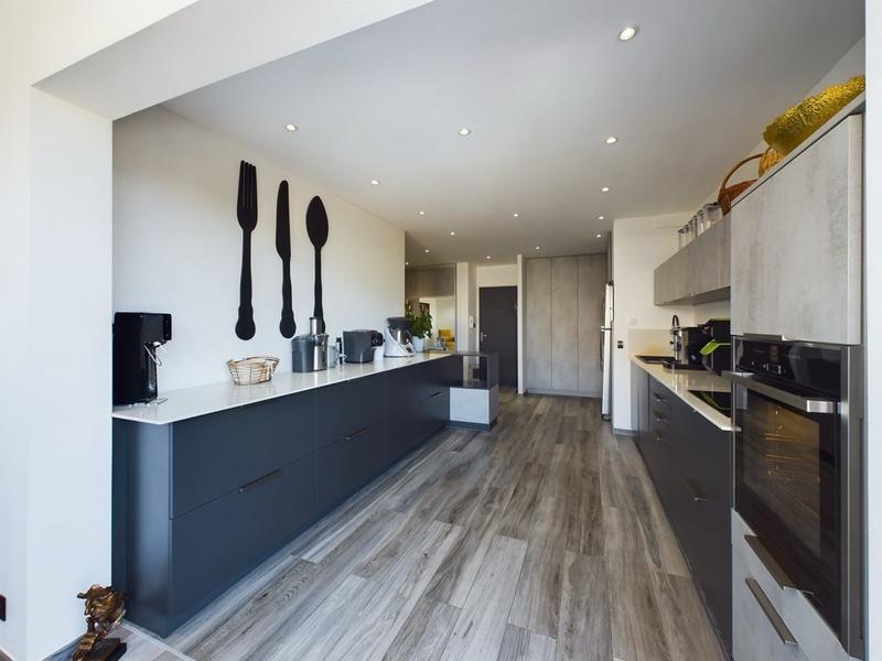 Appartement - 124 m² - 4 pièces