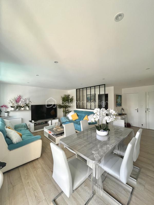 Appartement - 80 m² - 4 pièces