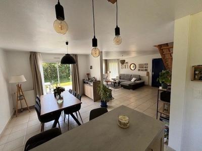 Maison - 105 m² - 7 pièces