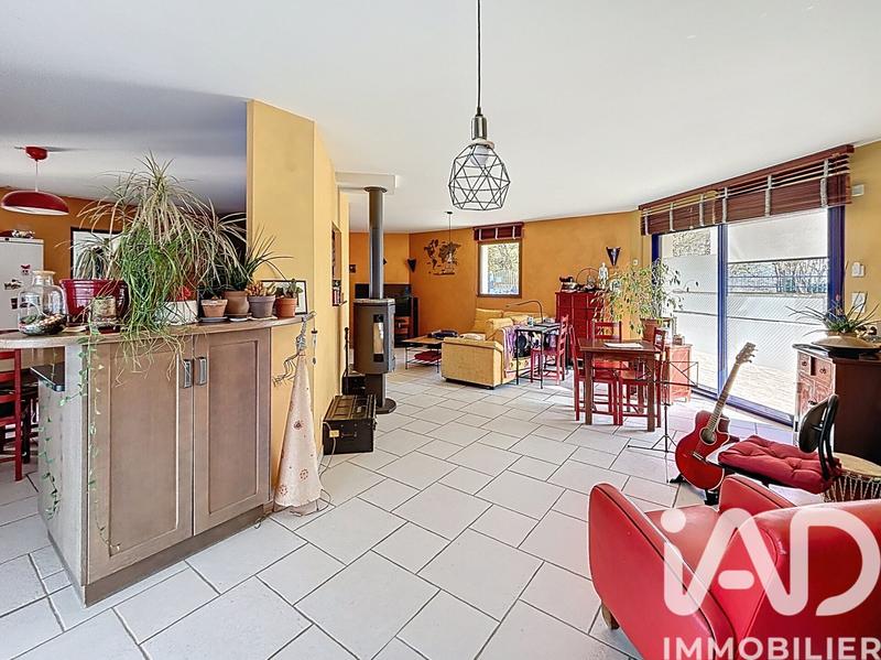 Maison - 213 m² - 7 pièces