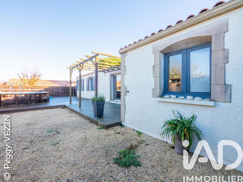 Maison - 99 m² - 5 pièces