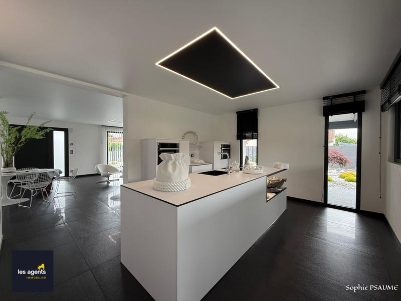 Maison - 103 m² - 4 pièces