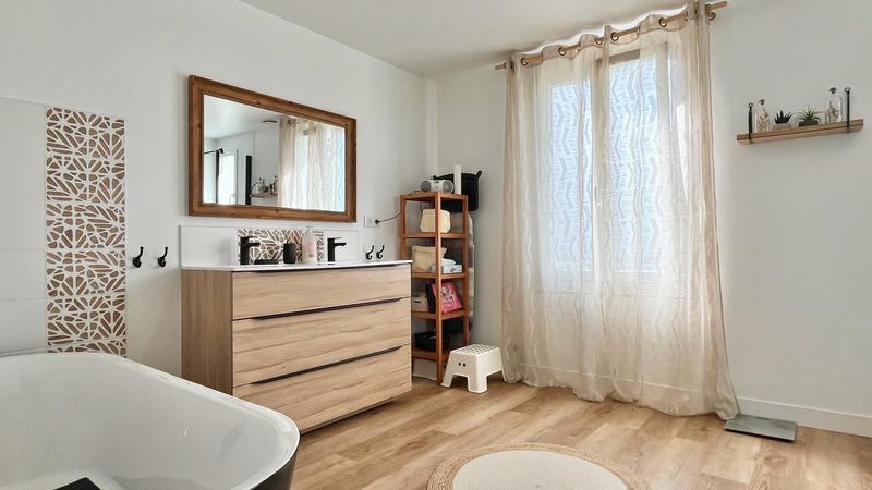 Maison - 142 m² - 7 pièces