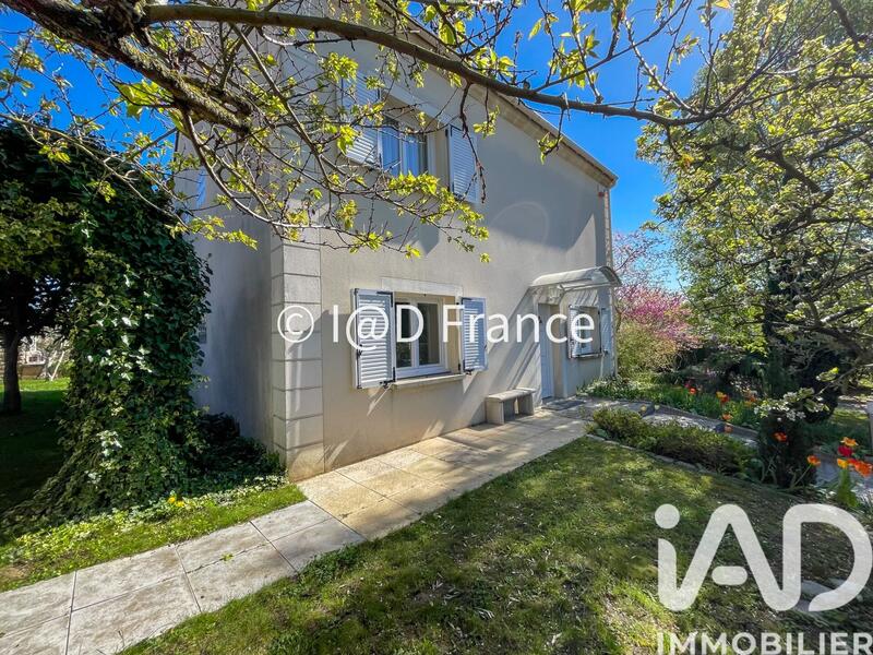 Maison - 177 m² - 7 pièces