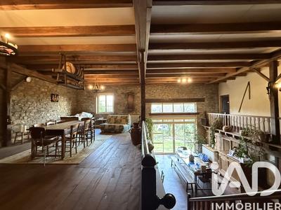 Maison - 153 m² - 5 pièces