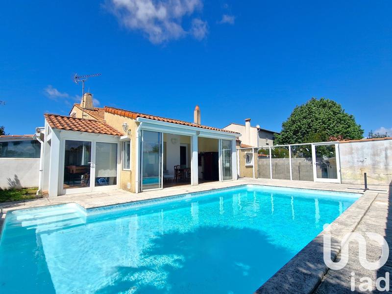 Maison - 200 m² - 7 pièces