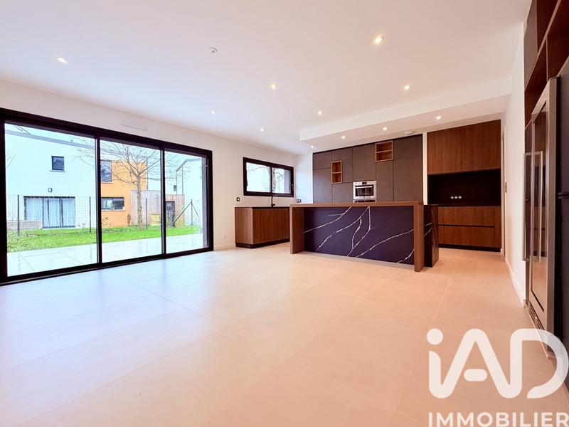 Maison - 165 m² - 6 pièces