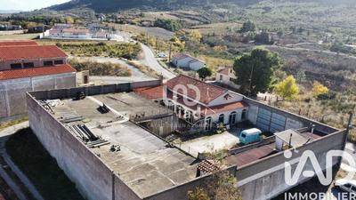 Maison - 700 m² - 8 pièces