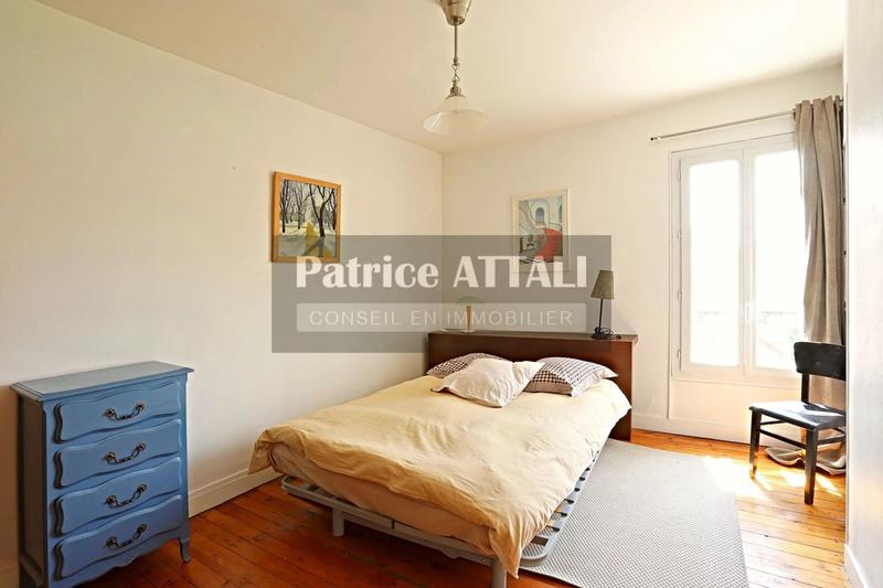 Maison - 420 m² - 12 pièces