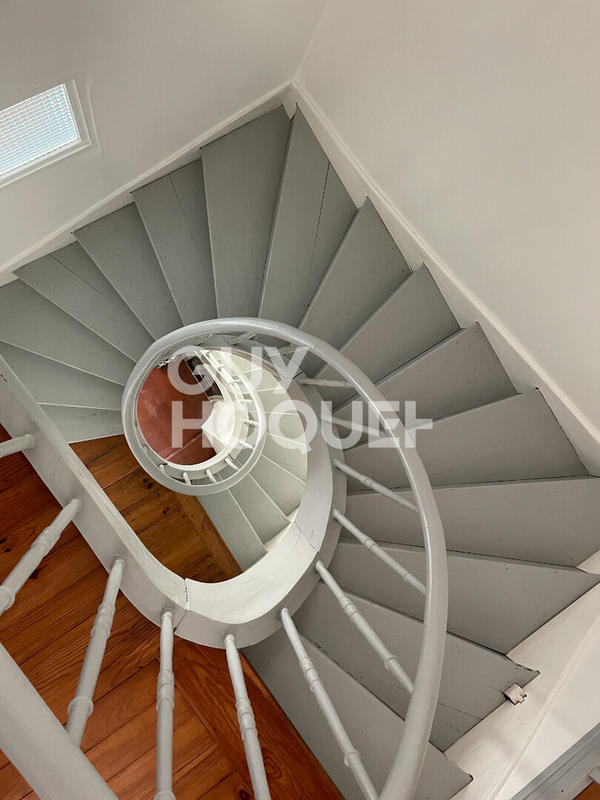 Immeuble - 8 pièces