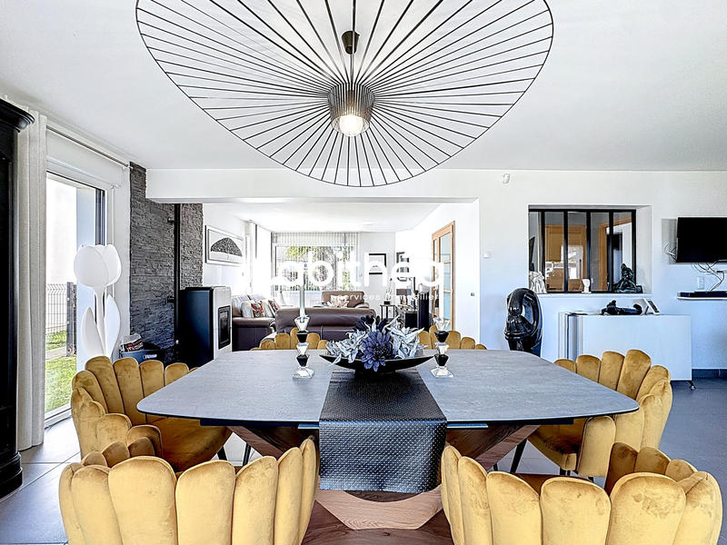 Maison - 172 m² - 6 pièces